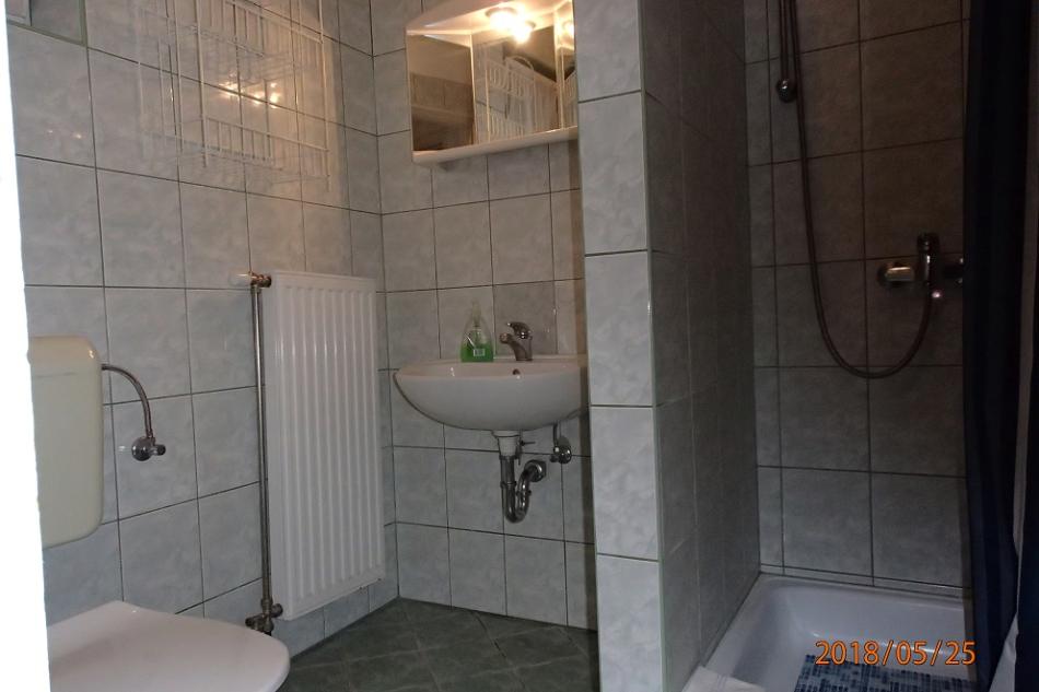 Badezimmer mit Toilette
